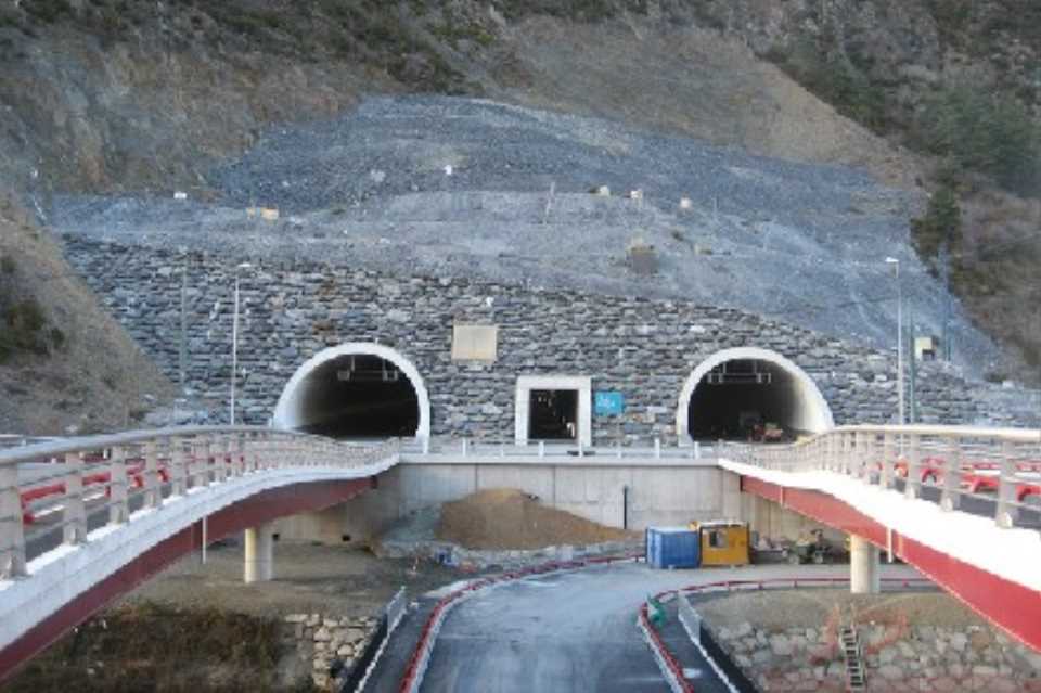 Two Valires Tunnel